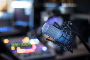 <em>新闻学</em><em>专业</em>：《朗诵与演讲艺术》<em>课程</em><em>思</em><em>政</em><em>课堂教学</em><em>设计</em>