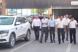 东风雷诺华西区<em>售后</em>会议暨东来·高飞onwaves水性<em>漆</em>快修推广演示会