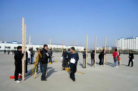 水准测量—用水准仪和水准尺测定地面上<em>两点</em>间高差<em>的</em>方法
