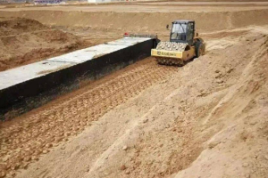 湿陷性黄土地区<em>路基</em>施工控制要点及处理方法