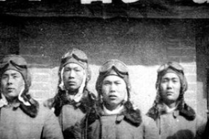 “空中拼刺刀”，拼出如今钢多气盈骨更硬——入朝作战首战胜利后部分飞行员合影