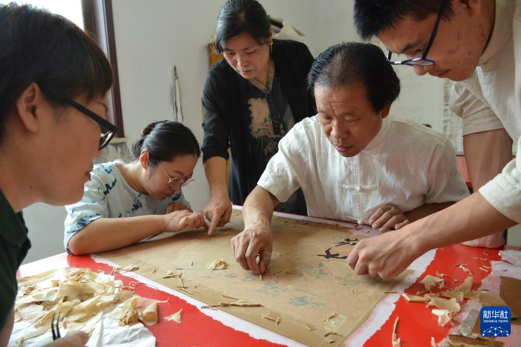 河北石家庄：字画修复 妙手回春