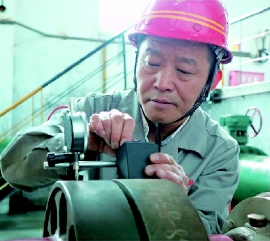 冶金<em>工匠</em>—毫厘之间见“匠心”李<em>宾</em>