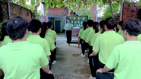 <em>微</em><em>课</em>：<em>播音</em><em>与</em><em>主持</em><em>专业</em>《出镜记者采访报道-采访报道提问<em>的</em>深度》