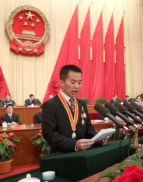 一汽大众<em>钣</em><em>金工</em><em>王</em>洪军图04