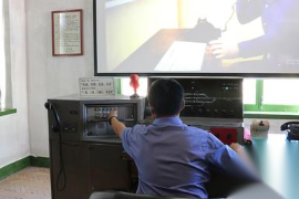 小<em>东站</em>：<em>全国铁路</em><em>中间</em><em>站</em><em>的</em>“<em>排头兵</em>”3