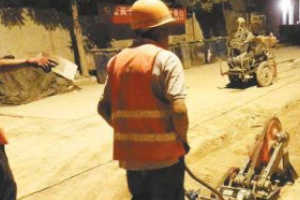 <em>授课</em><em>图片</em>—打夯机<em>和</em>施工图