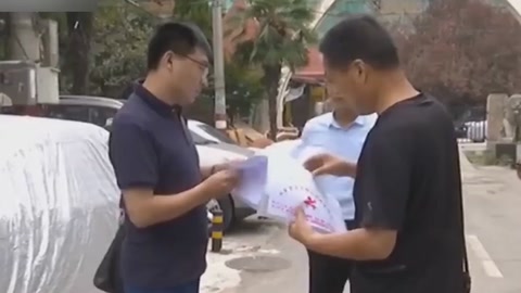 顶楼总是漏水！假冒防水材料被使用，负责人却说：自己分不清真假！