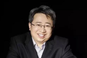 韩都衣舍电子商务<em>集团</em>股份有限公司<em>董事长</em>—赵迎光