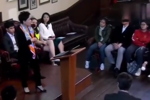 邓亚萍<em>剑桥</em>大学英文演讲：我如何从不识26个英文字母到<em>剑桥</em>博士
