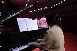 <em>微</em><em>课</em>：美育类<em>专业</em>《美育课程—<em>合唱</em><em>艺术</em><em>鉴赏</em><em>与</em><em>实践</em>—教案6—变化指挥语言<em>的</em>情感传达》