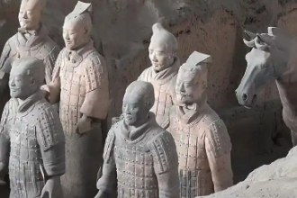 <em>通</em><em>识</em><em>课</em>：《<em>中国</em>历史—第19<em>课</em>  五四运动与<em>中国共产党</em><em>的</em><em>成立</em>》<em>课程</em><em>思</em><em>政</em><em>课堂教学</em><em>设计</em>